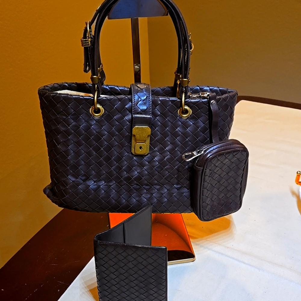 Bottega Veneta Brown Leather Nappa Intrecciato Small Capri Tote